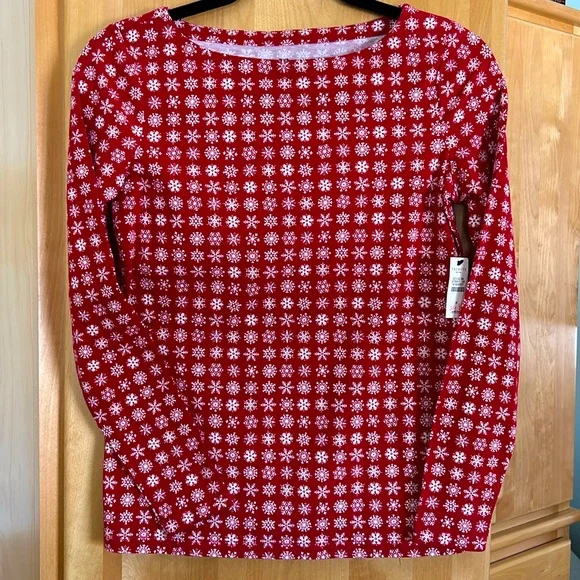 NWT Talbots Petite Red Snowflake Top - Picture 1 of 3